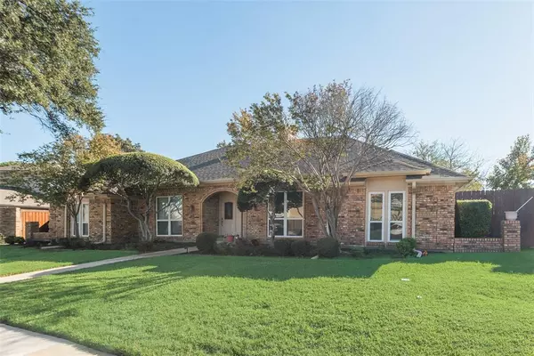 Plano, TX 75075,2826 Townbluff Drive