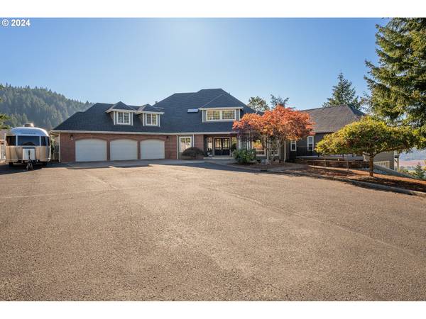 Myrtle Creek, OR 97457,317 AKER DR