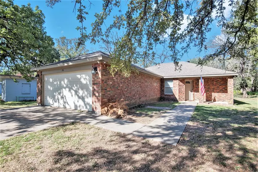 396 S Ash Avenue, Azle, TX 76020