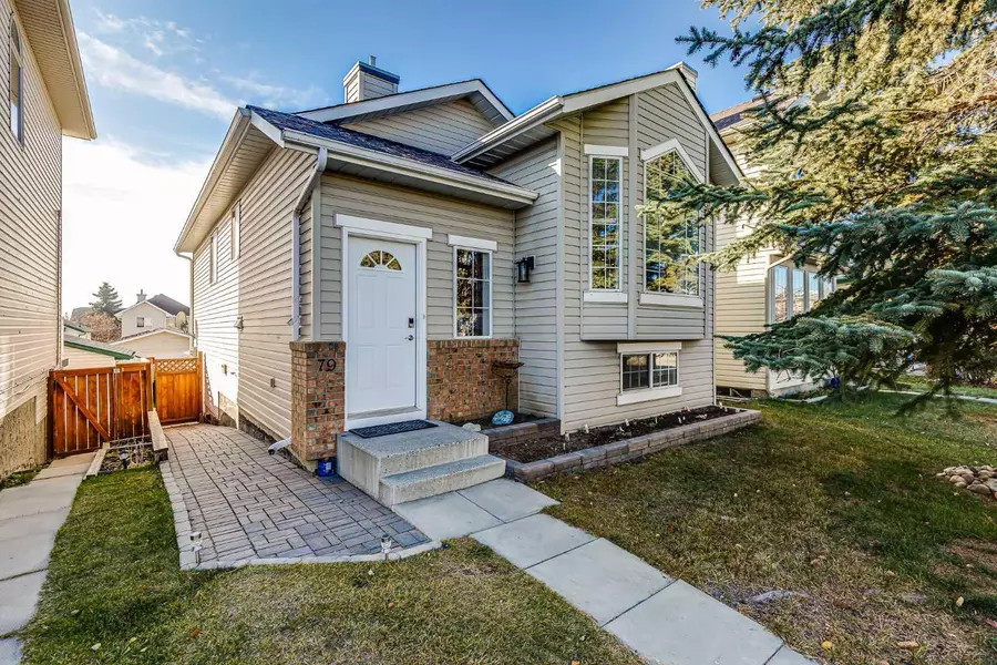 79 Covington Close Northeast, Calgary, AB T3K4M2