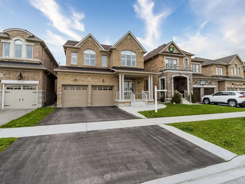 94 Barrow AVE, Bradford West Gwillimbury, ON L3Z 2A6