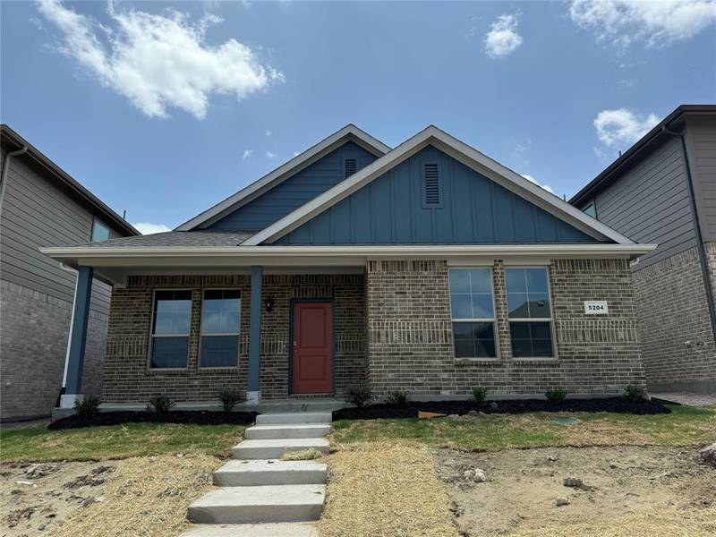 5204 HERITAGE Street, Haltom City, TX 76117