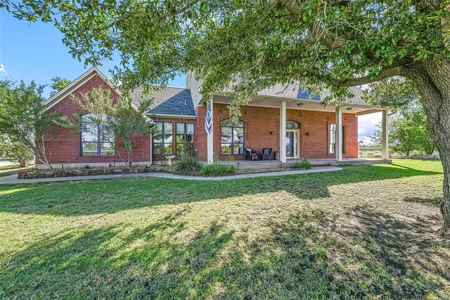 8535 Plainview Road, Krum, TX 76249