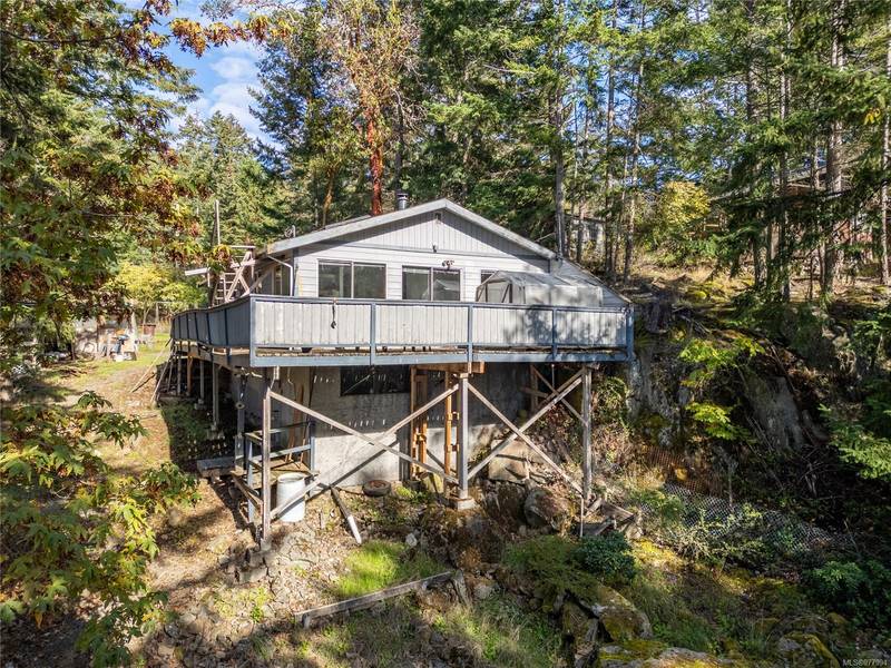 3743 Privateers Rd, Pender Island, BC V0N 2M0