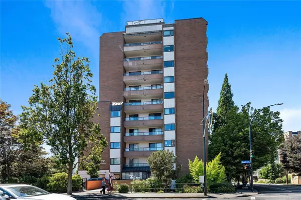 1630 Quadra St #1103, Victoria, BC V9W 3J5