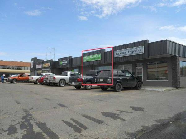 10825 100 ST, Grande Prairie, AB T8V 2M7