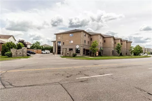 904 Paisley RD #202, Guelph, ON N1K 0C6