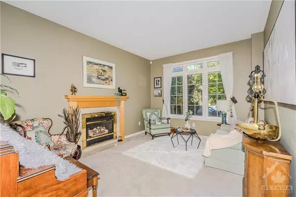 Kanata, ON K2T 1G6,91 INSMILL CRES