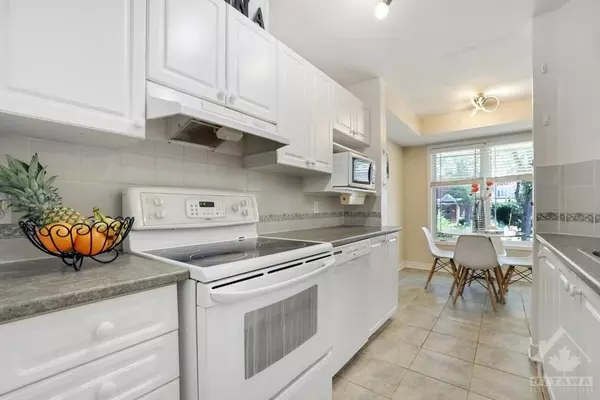 Barrhaven, ON K2G 6X5,10 COLLINGTON ST