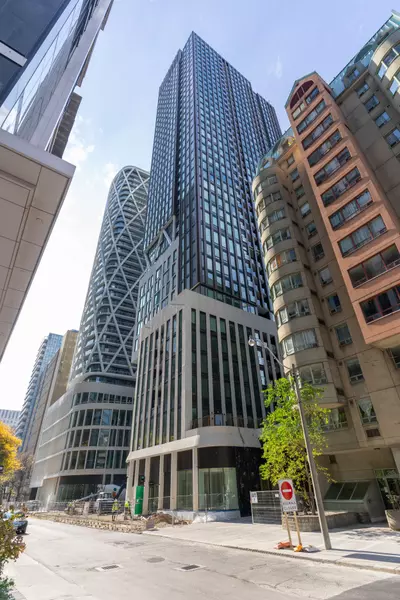 238 Simcoe ST #2701, Toronto C01, ON M5T 3B9