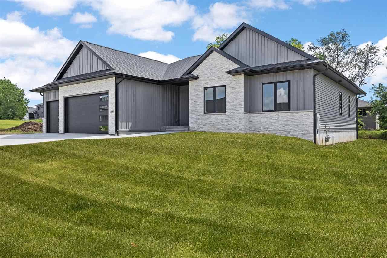 409 Elizabeth Lane, Tiffin, IA 52340