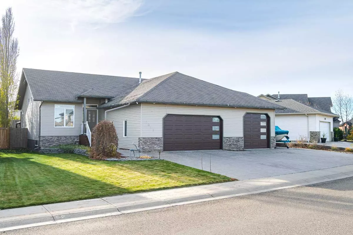 Lloydminster, AB T9V 3K2,2015 63 AVE