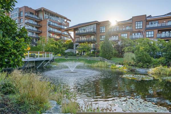 741 Travino Lane #401, Saanich, BC V8Z 0G3