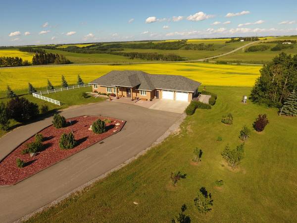 28125 Hwy 587, Rural Red Deer County, AB T4G0E9