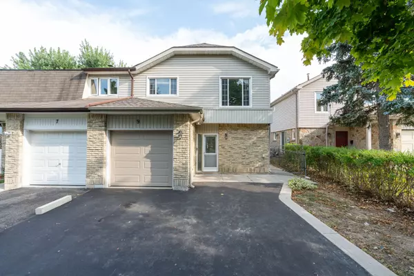 9 Lacewood CRES, Brampton, ON L6S 3K3