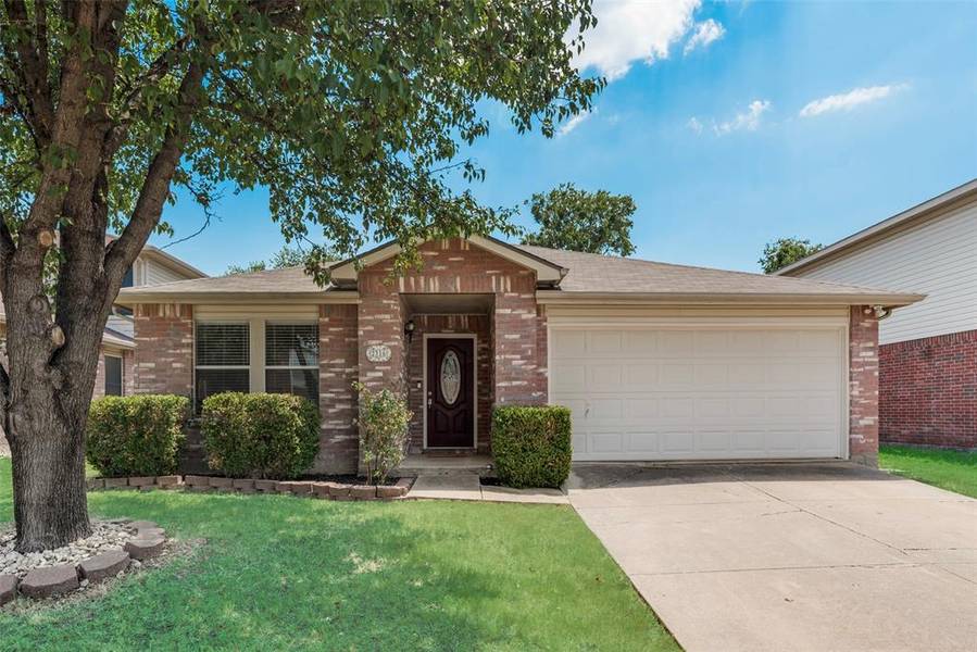 2316 Chestnut Drive, Little Elm, TX 75068