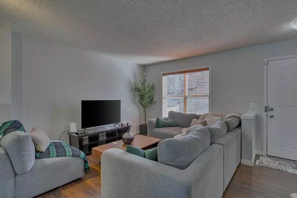 Calgary, AB T2Z 0A4,3069 New Brighton GDNS SE