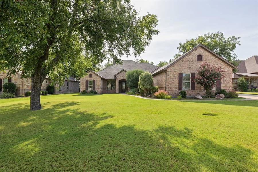 6415 Pinehurst Drive, Granbury, TX 76049