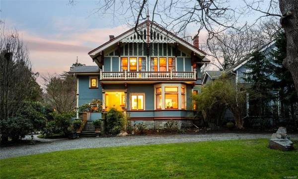 1023 St. Charles St, Victoria, BC V8S 3P8