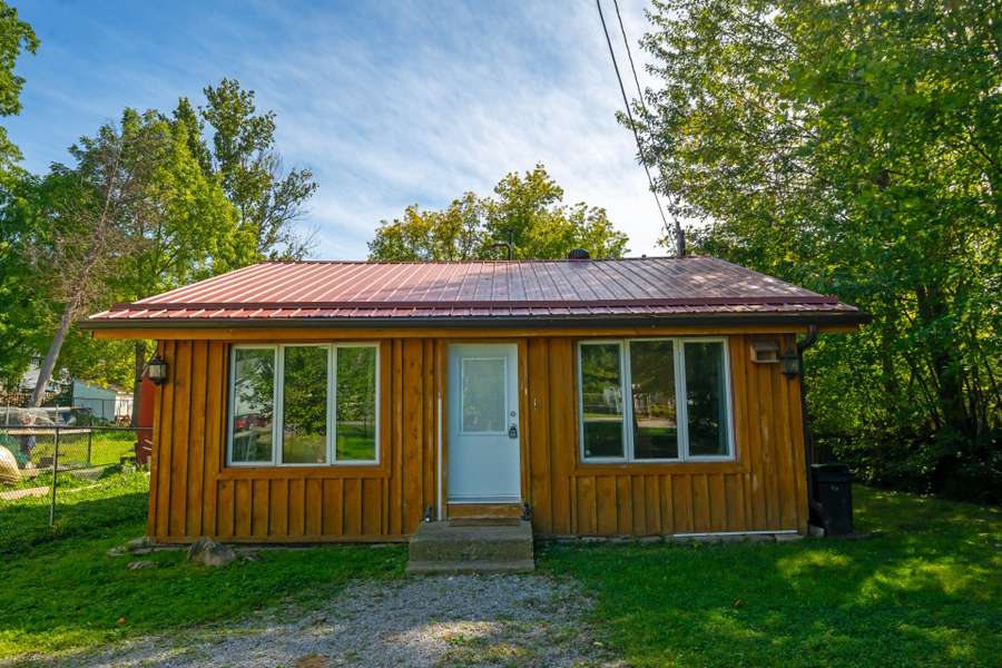 229 Elm AVE, Georgina, ON L4P 2V2