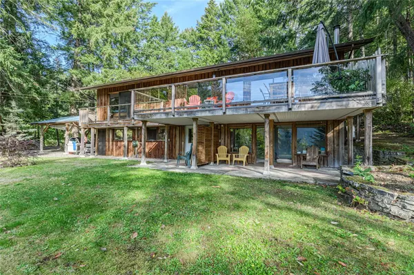 Salt Spring, BC V8K 1M6,117 Fairway Dr