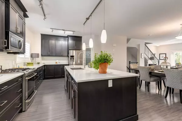 211 Valley Ridge MNR Northwest, Calgary, AB T3B 6C4