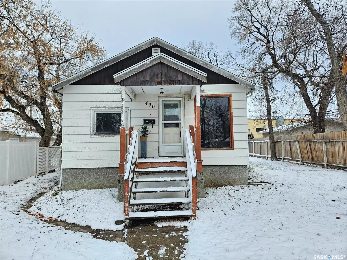 Moose Jaw, SK S6H 0J8,430 Stadacona STREET E