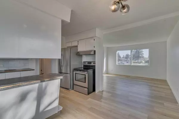 Calgary, AB T2A2K6,5406 Valentine CRES SE