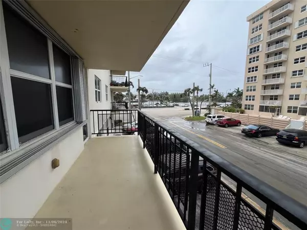 Hollywood, FL 33019,1501 S Ocean Dr  #202