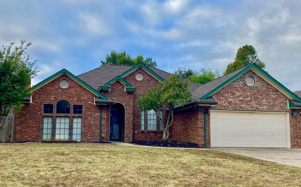 144 E Snowmass Drives, Yukon, OK 73099