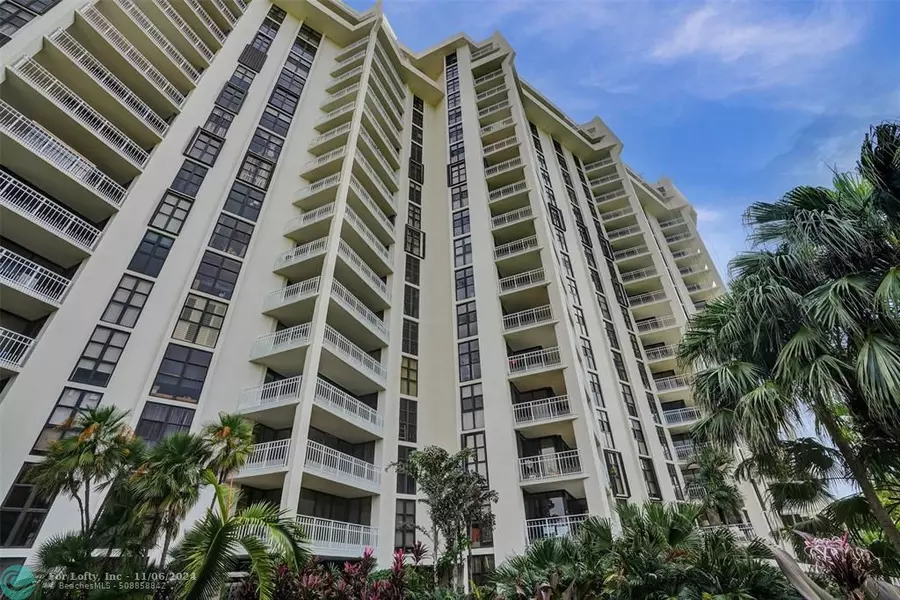 1000 Quayside Ter  #805, Miami, FL 33138