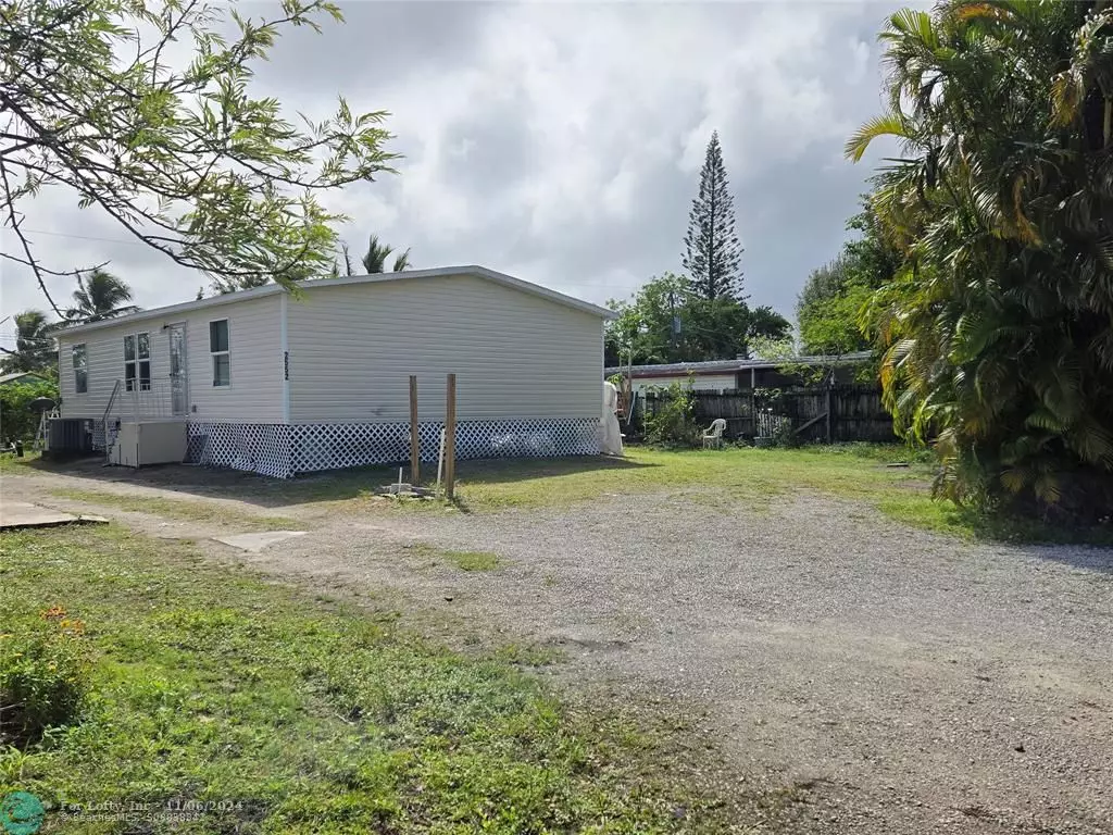 Stuart, FL 34997,2552 SE Janet St