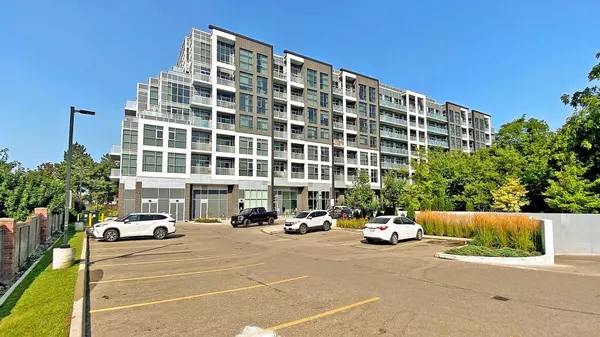 Richmond Hill, ON L4B 3V1,8763 Bayview AVE #716