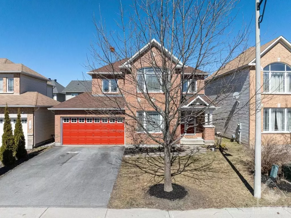 Barrhaven, ON K2J 0H3,123 TAPESTRY DR