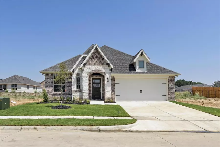 1640 Elle Lane, Aubrey, TX 76227