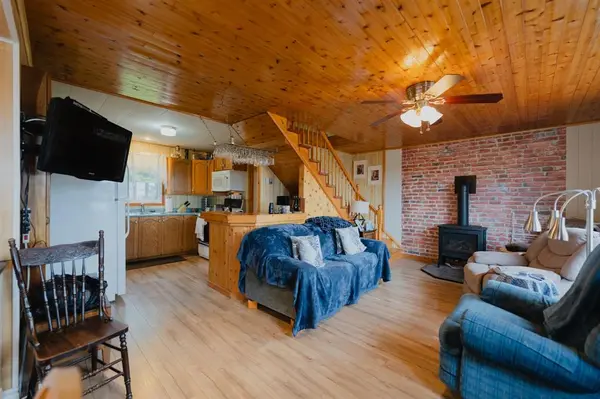 A176 Vineland Road, Salmonier, NL A0A 2R0