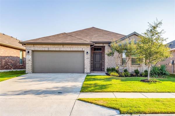 841 Shepperton Way, Fort Worth, TX 76247