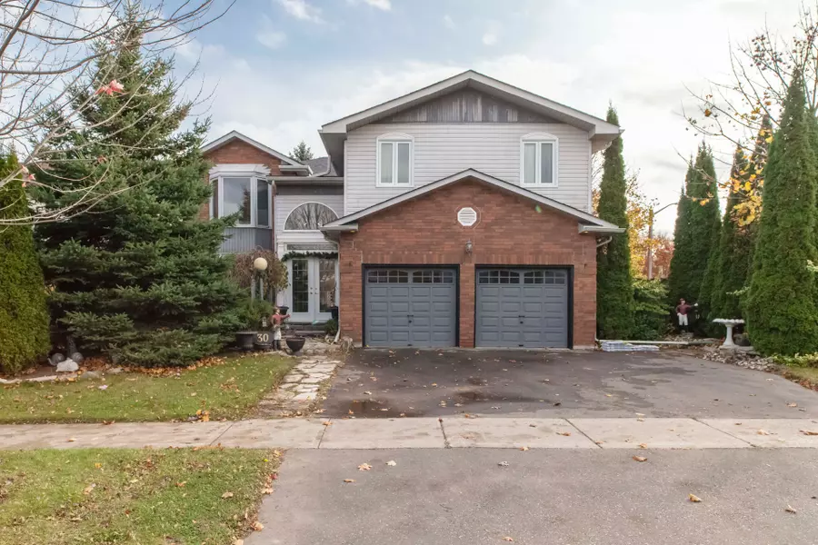 30 Passmore AVE S, Orangeville, ON L9W 4K7