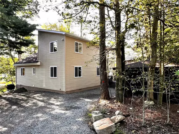 Coolbaugh Twp, PA 18466,6121 Boardwalk Drive