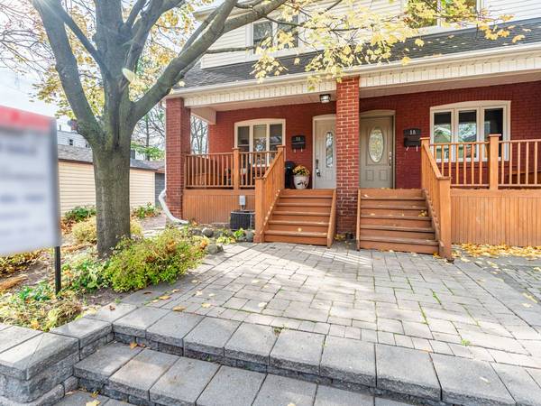 16 Taunton RD, Toronto C10, ON M4S 2P1