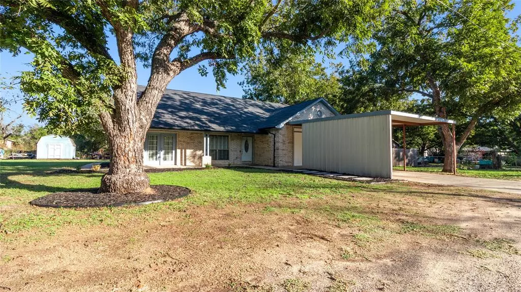 141 County Road 4870, Newark, TX 76071