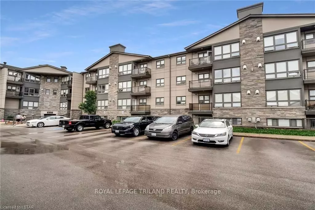 London, ON N5X 3T6,5 JACKSWAY CRES #312