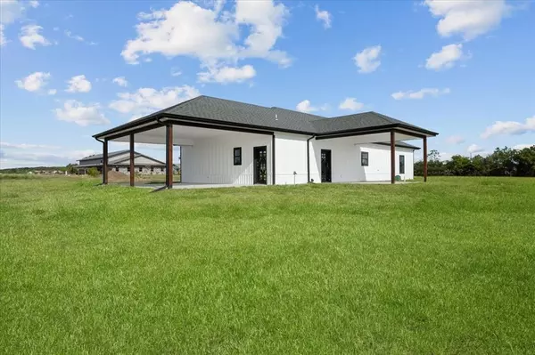 Sumner, TX 75486,1706 CR 35400