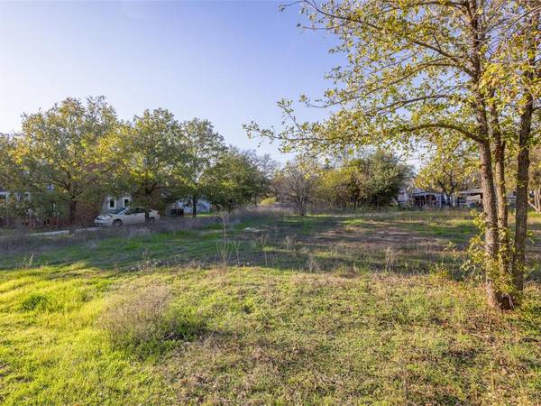 2904 Cedarhill Street, Granbury, TX 76048