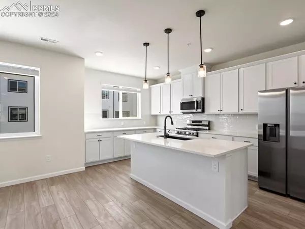 Colorado Springs, CO 80907,3459 Drumlin GRV