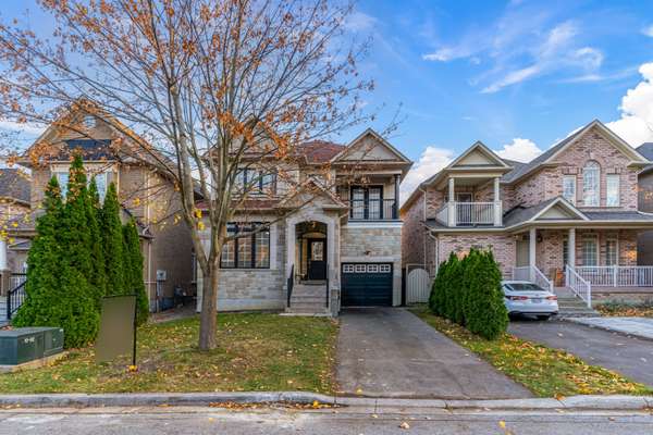 15 Chardonnay DR, Vaughan, ON L4J 8R8