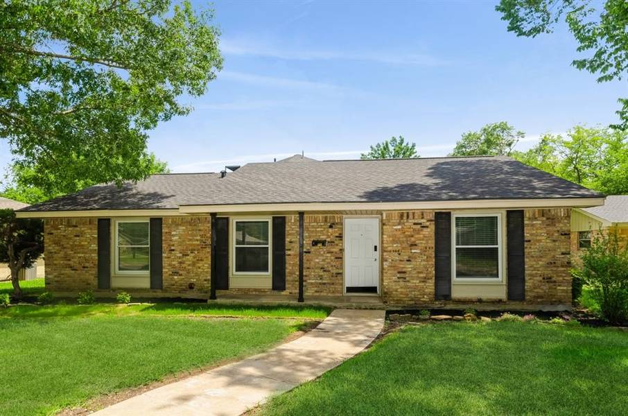 105 Vassar Court, Waxahachie, TX 75165