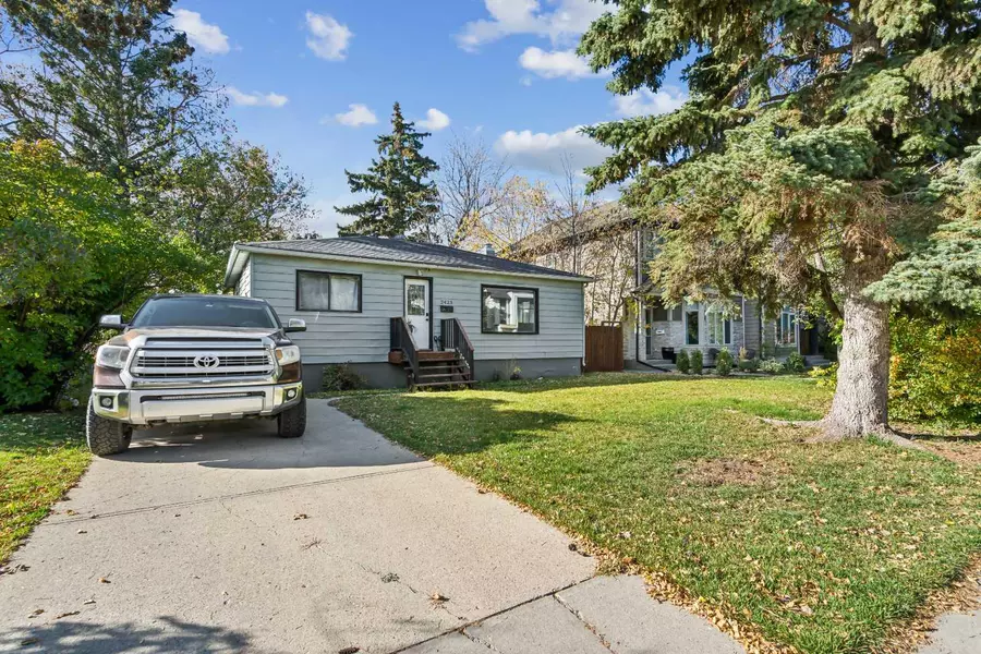 2423 32 ST Southwest, Calgary, AB T3E2R6