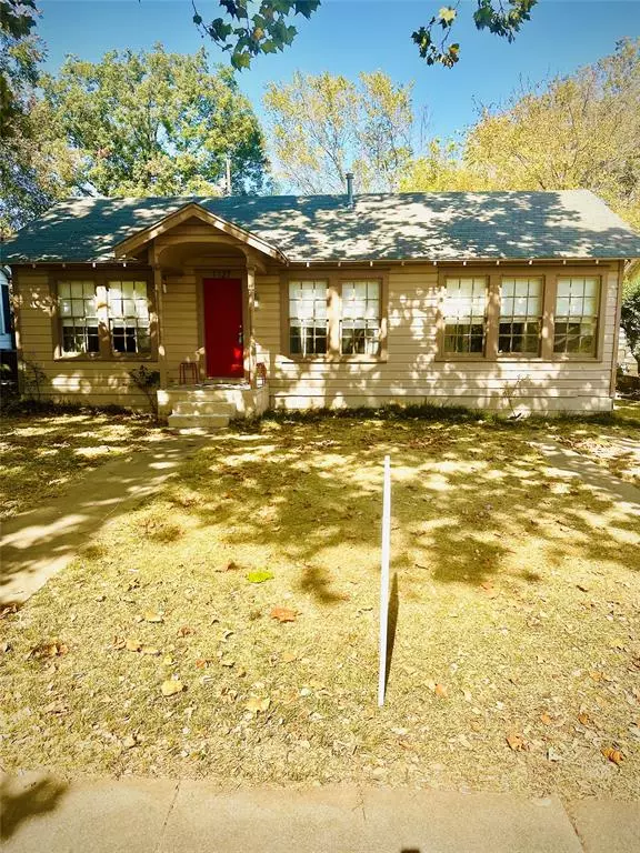 1127 W Chestnut Street, Denison, TX 75020