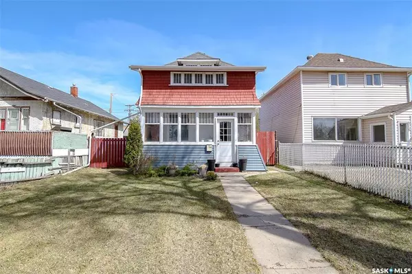 316 H AVENUE S, Saskatoon, SK S7M 1W3